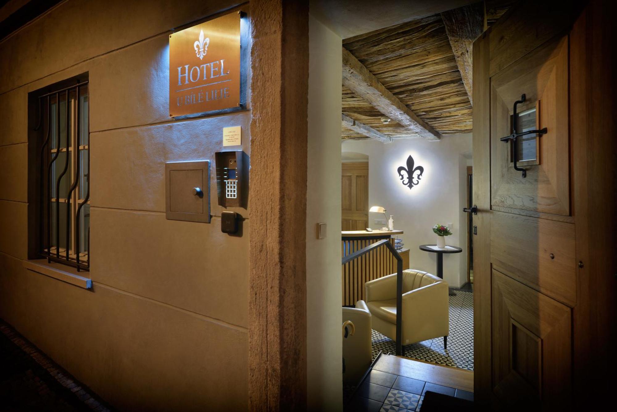 Hotel At The White Lily Prague Exterior photo