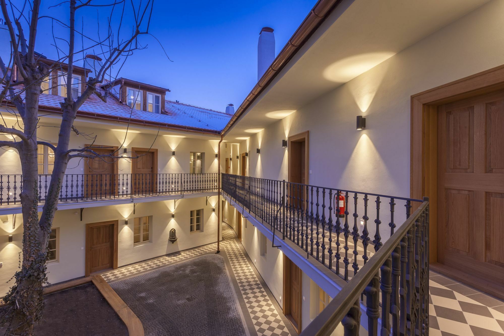 Hotel At The White Lily Prague Exterior photo